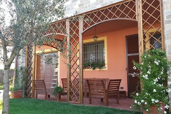 vendita grigliati in legno griglie arredi giardini piscine