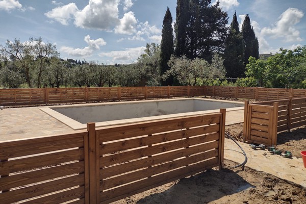 vendita pali per recinzioni e staccionate in legno impregnato in autoclave