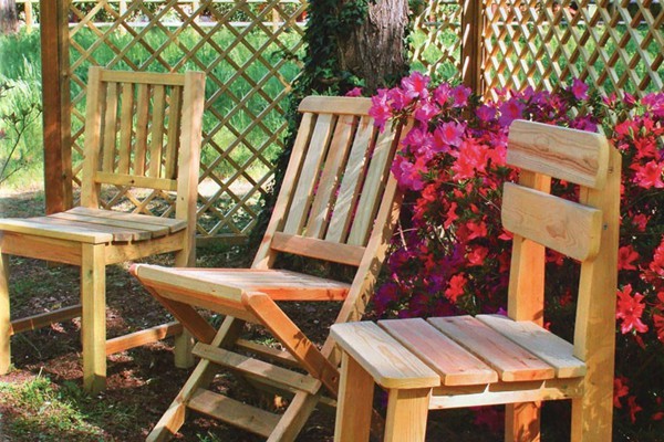 vendita di sedie da giardino in legno solido e durevole