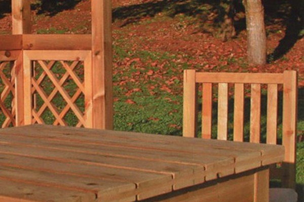 vendita tavoli in legno da giardino balcone e terrazza